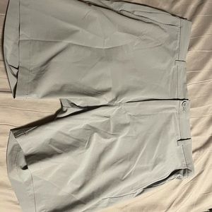 Vineyard vines 8 inch performance shorts